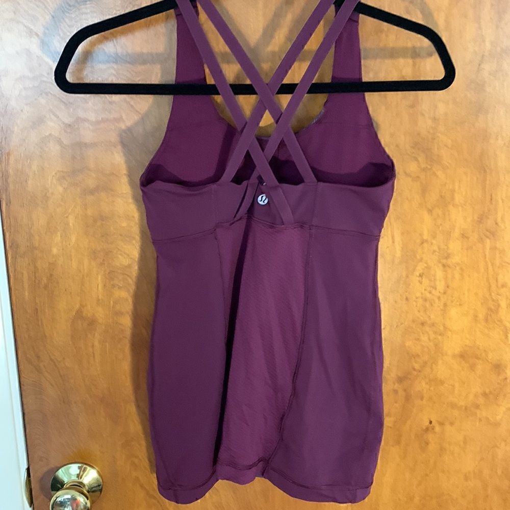 Lululemon Energy Tank - Picture 2 of 4